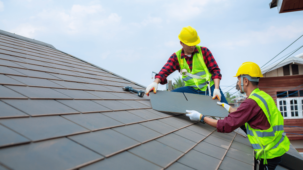 Selling a Home With an Old Roof